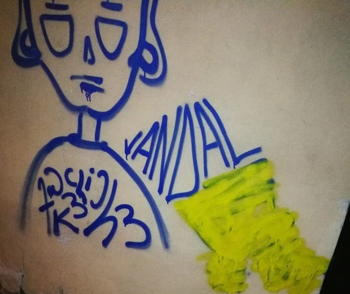 Tânăr amendat pentru vandalizarea fațadei unei clădiri din Timișoara
