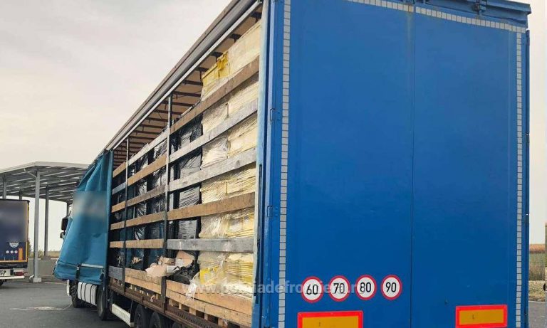 Captură record! Sute de mii de pachete de țigări de contrabandă, confiscate la Nădlac