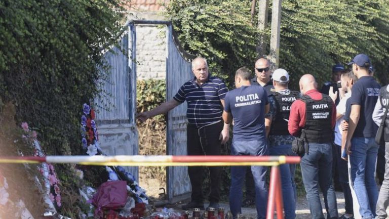 Dincă, apărat la Caracal cu mascații, de furia oamenilor