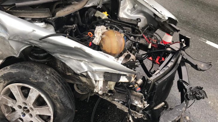 Fetiță de 10 ani în comă, în urma unui accident. Alte 7 persoane sunt rănite