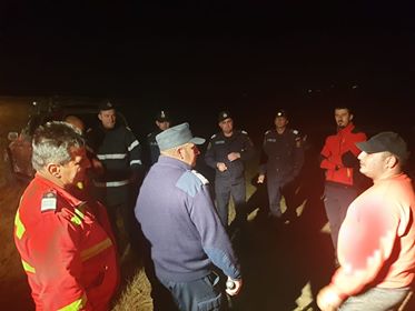 UPDATE Noapte grea pentru pompierii arădeni: au pornit în căutarea unei victime, pe teren accidentat