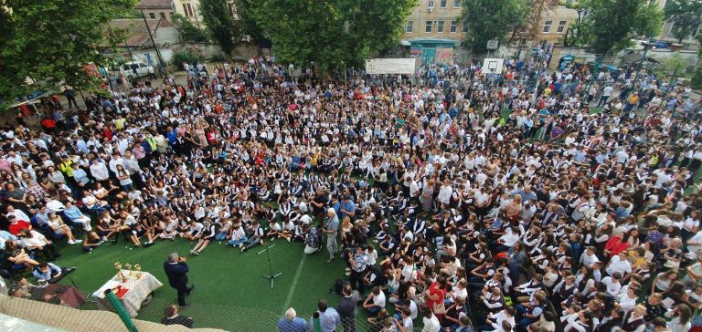 Clopoțelul a sunat în școli, mai devreme ca de obicei FOTO-VIDEO