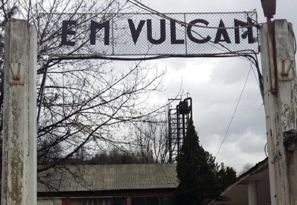 Minerii de la Vucan s-au blocat în subteran