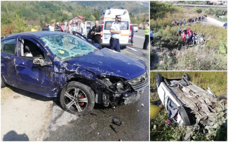 Impact mortal în vestul țării, după ce două maşini s-au ciocnit frontal, iar una dintre ele a căzut de pe pod, într-o râpă