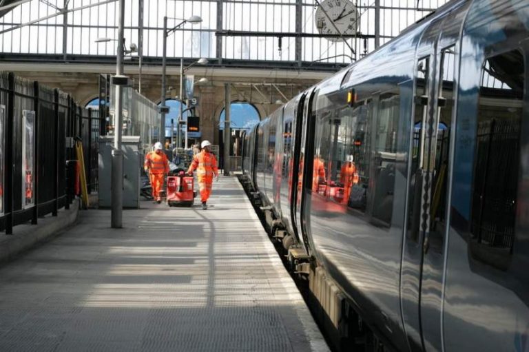 Fiul unui fost mare baschetbalist român, lovit mortal de tren