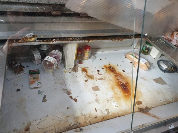 Două restaurante, închise de inspectorii ANPC. Ce nereguli au găsit