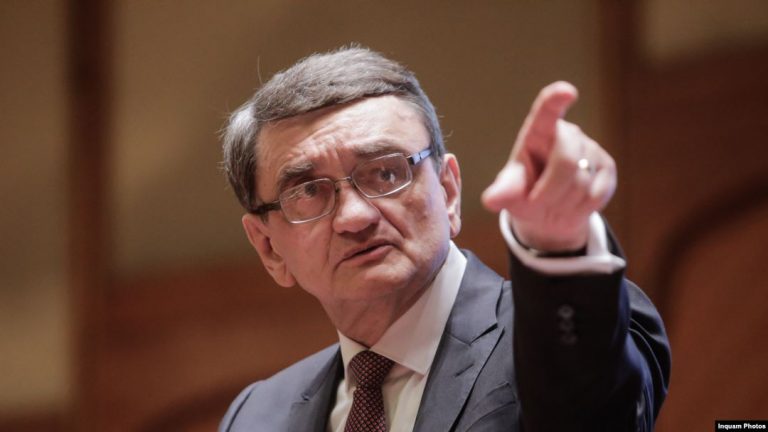 Cu dedicație. Cum i-a scăpat Teodorovici pe soţii Ciorbea de datorii de 270.000 lei