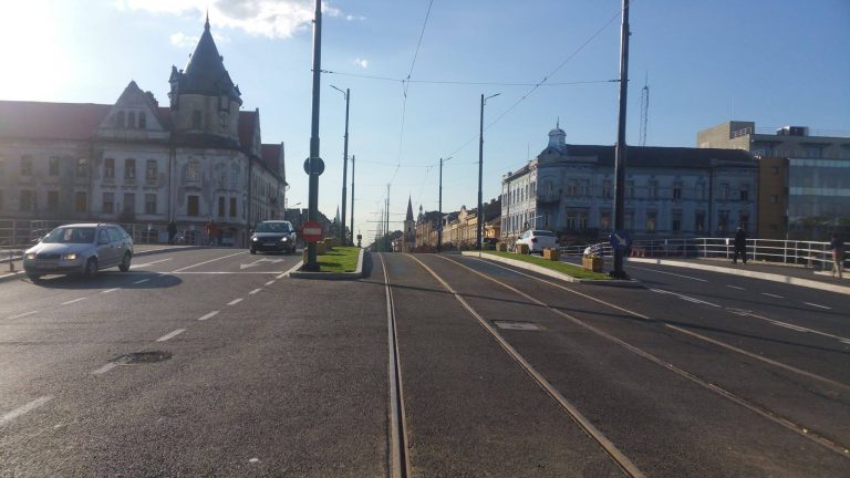 Robu vrea terenul cu bucla de linii de la Gara de Nord, fără să plătească un ban. Vrea ordonanță prezidențială