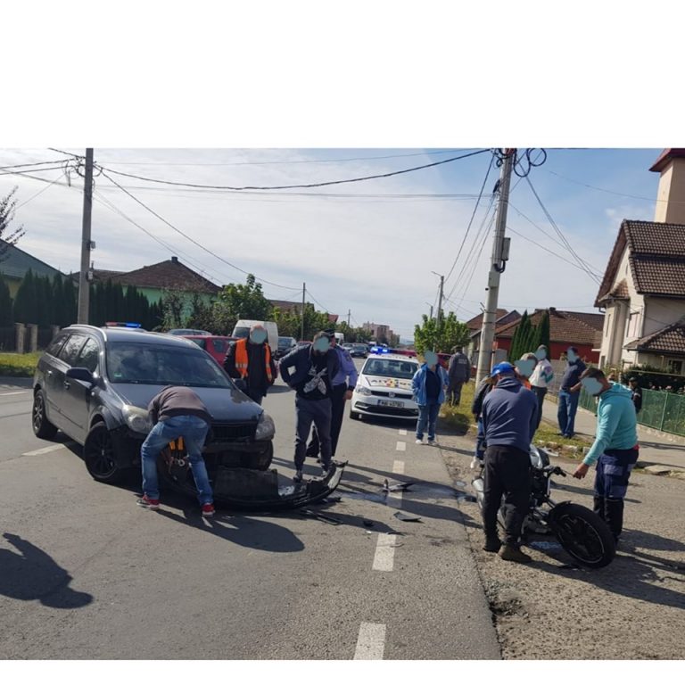 Motociclist rănit grav, din cauza unui șofer neatent