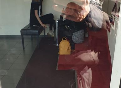 Tinere amendate pentru că au fumat în firmă. Sute de sancțiuni date în 2019