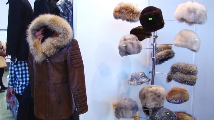 Salonul Industriei Ușoare aduce noi produse de toamnă la Timișoara.Still056