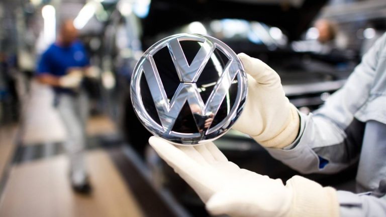 România pierde definitiv investiția Volkswagen de 1,3 mld. euro din estul Europei