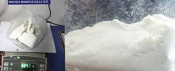 UPDATE: Percheziții la traficanți de cocaină și cămătari, în vestul țării. 22 de persoane, duse la audieri