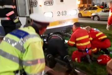 Accident īnfiorător: un băiat a murit călcat de tramvai, în timp ce vorbea la telefon