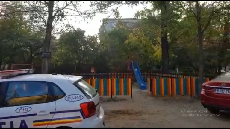 Fată de 13 ani dispărută de acasă și găsită de poliție duminică noapte nu vrea să se întoarcă acasă