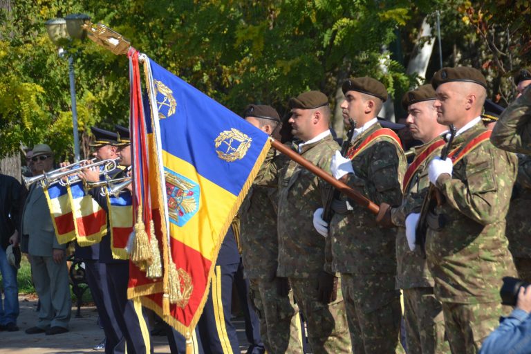 Ziua Armatei Române, sărbătorită, din nou, la Monumentul Soldatului din Parcul Central FOTO-VIDEO