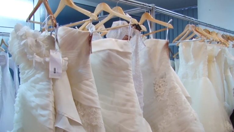 Târgul de nunți, sau „Black Friday” pentru viitori miri FOTO-VIDEO