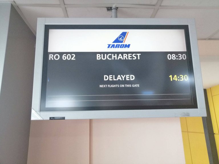 Întârziere de aproape 8 ore pentru zborul Timișoara – București! Pasagerii, disperați