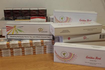 Prins că vindea țigări de contrabandă, într-o piață din Timișoara