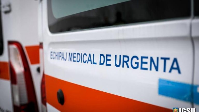 Durere fără margini: un copil a ars după ce hainele puse la uscat pe sobă au luat foc