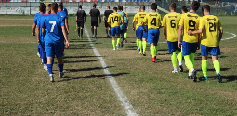 Un fotbalist a înjurat PSD, primarul a scos echipa de pe teren