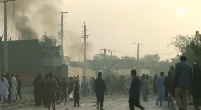 Român rănit în Afganistan, după ce un microbuz plin cu explozibil a sărit în aer