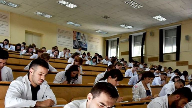 Unii studenți de la medicină vor fi testaţi antidrog la admiterea la studii