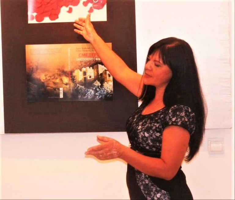 „Trebuie să te naşti cu defect”. Interviu cu scriitoarea Liubița Raichici