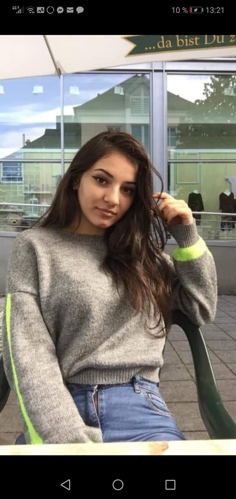 Adolescentă de 16 ani, dispărută. Sunați la 112 dacă o vedeți!