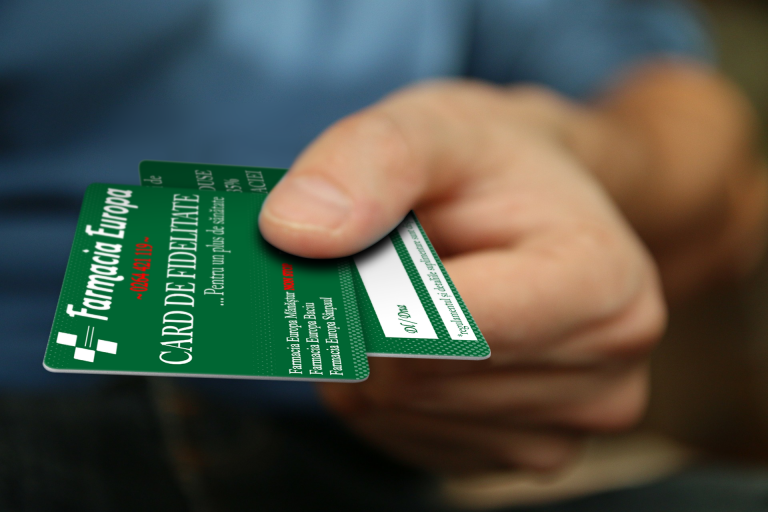 Cum au folosit doi farmaciști datele unui client care și-a făcut card de fidelitate