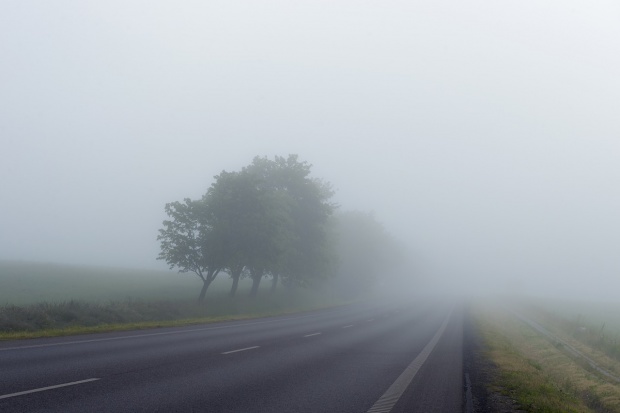 Caraş-Severin | Pe DN6 şi DN 58, circulaţia rutieră se desfăşoară în condiţii de ceaţă densă