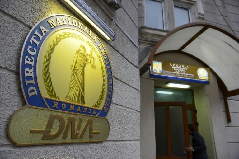 Arest la domiciliu pentru mai mulți inculpați din dosarul șpăgilor la DRDP Timișoara