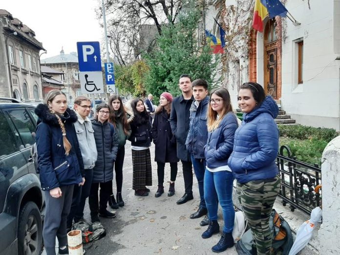 image-2019-11-22-23507479-41-elevii-ministerul-educatiei