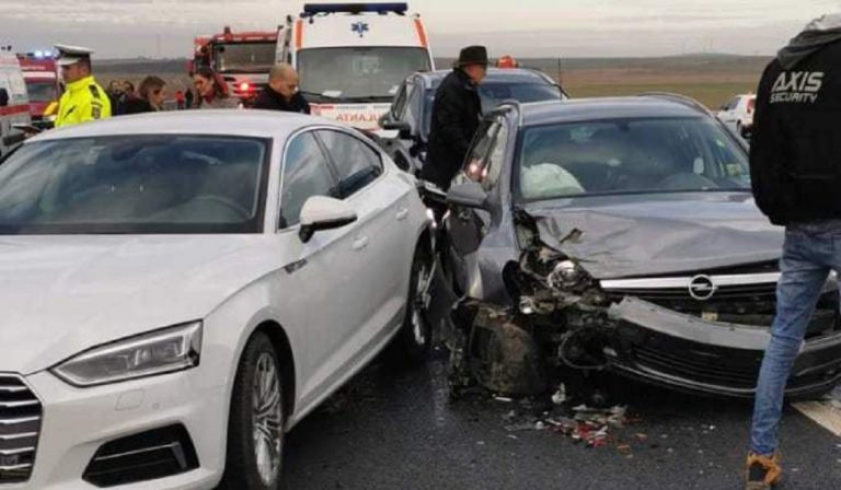 Accident grav în vestul țării: șapte victime, dintre care doi copii