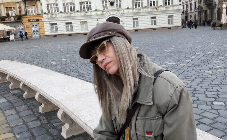 Interviu cu scriitoarea Monica Rohan |„Cel mai câștigat timp pierdut este atunci când ies la vânat nori”