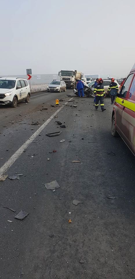 Doi șoferi și un copil, la spital după un accident petrecut între Timișoara și Lugoj FOTO