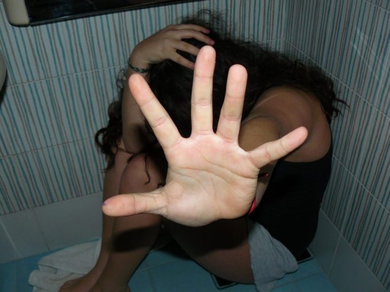 În România sunt 45.000 de infractori sexuali. Ce decizie au luat autoritățile în privința pedofililor