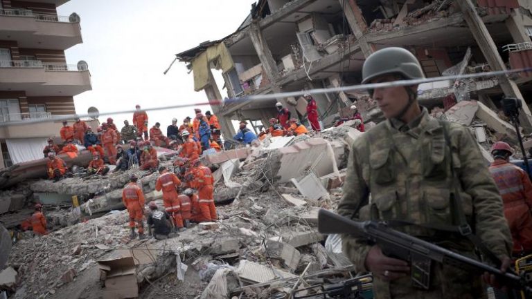 20 de morți și peste o mie de răniți, în urma cutremurului din Turcia. Seismul a avut 180 de replici
