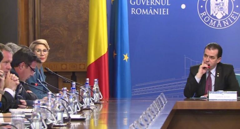 Cum s-a bâlbâit ministrul lucrărilor publice în ședința de Guvern: „penelede, penedeleo, penedele doi… pene”