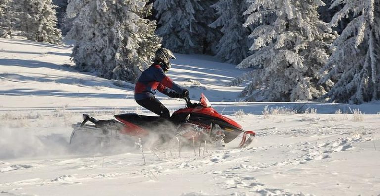 Accident teribil, cu un snowmobil, la munte. Un tânăr de doar 17 ani a murit