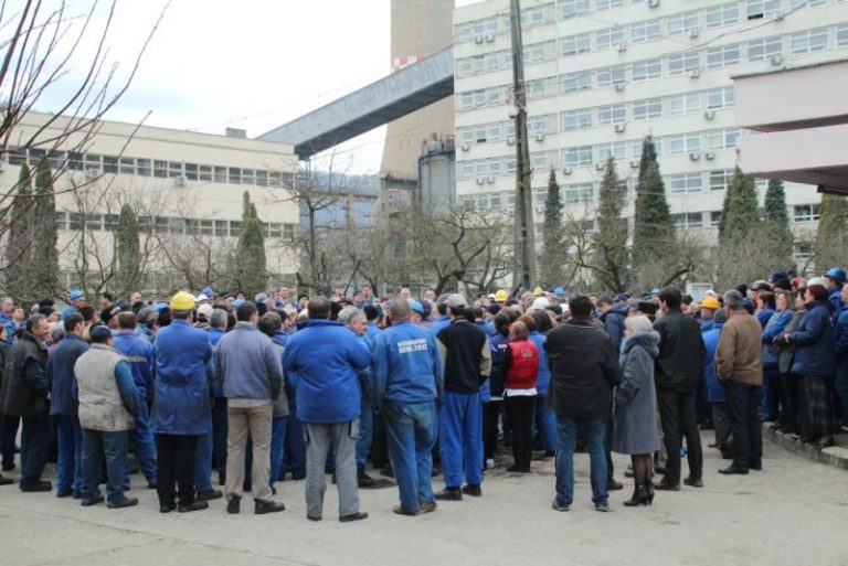 Protest la Termocentrala Mintia. Energeticienii au refuzat să intre în tură