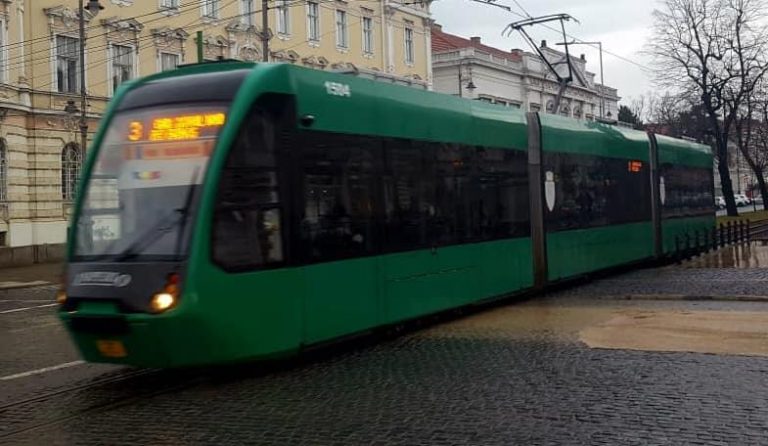 Timișoara cu tramvaie turcești, Aradul cu producție proprie