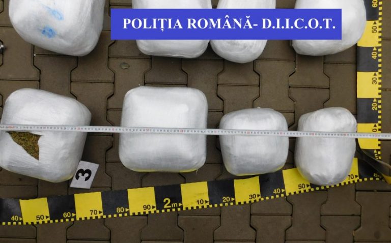 Prins cu peste 17 kilograme de cannabis în bagaj VIDEO