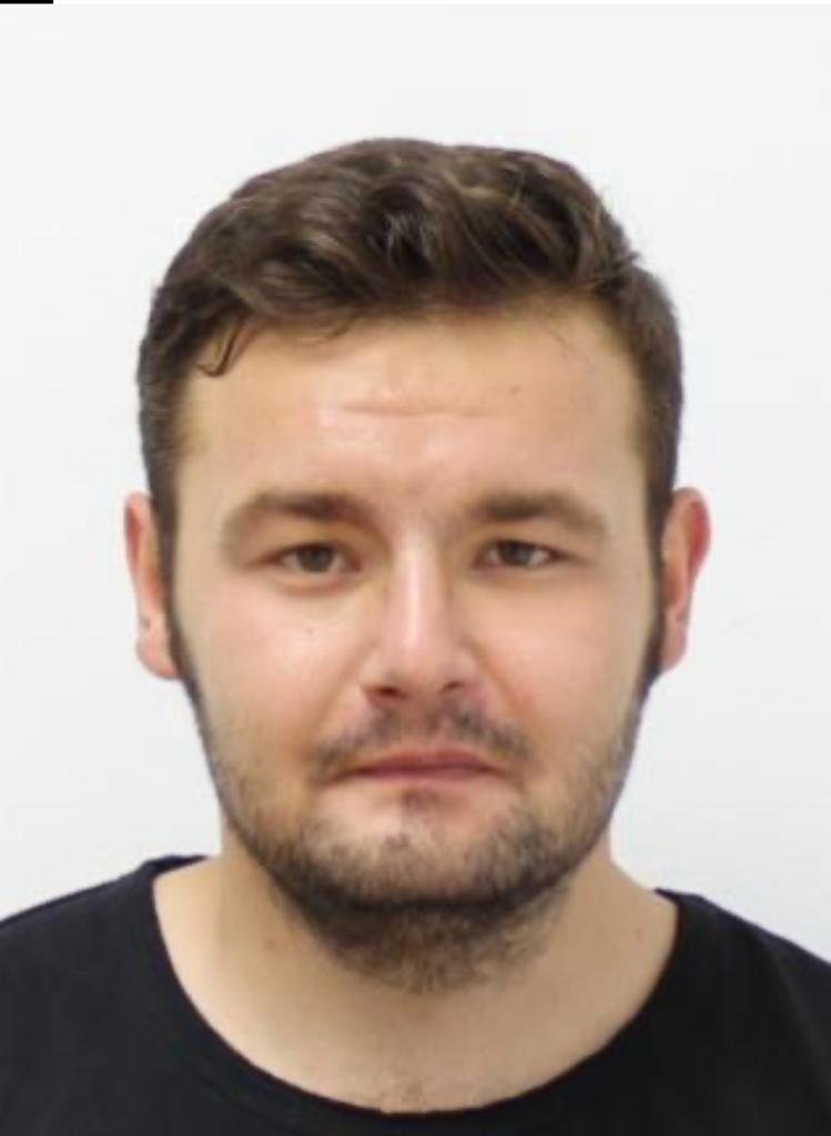 Poliția din vestul țării caută un tânăr care a fugit de la un spital de psihiatrie