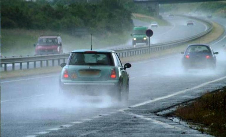 Atenție, șoferi! Pericol de acvaplanare pe A1