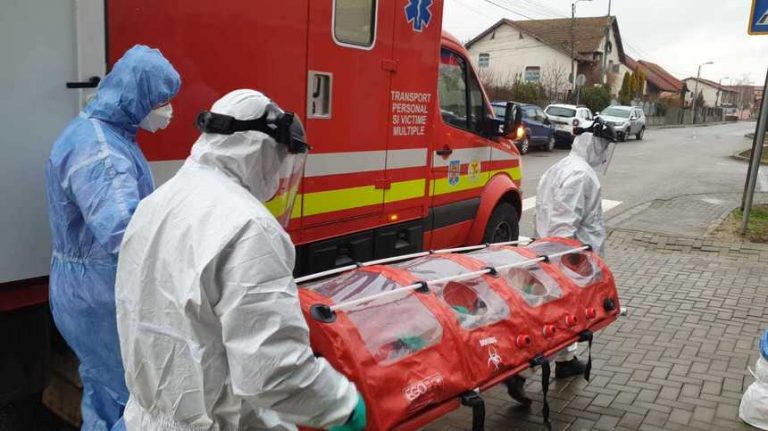 Încă 4 decese în România din cauza coronavirusului. Printre pacienți, un bărbat de 45 de ani, din Arad, mort în ambulanță