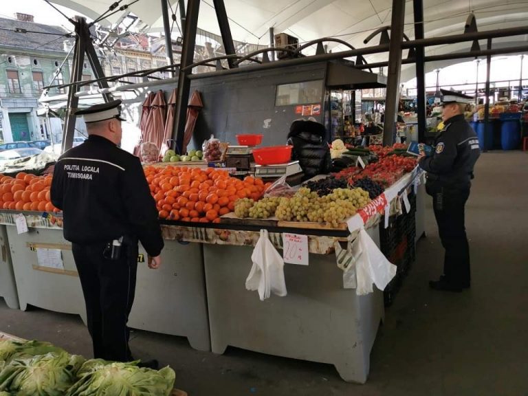 Comercianții vând produse în condiții mizere