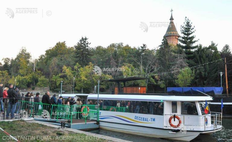 Se reia transportul public cu vaporaşele FOTO-VIDEO