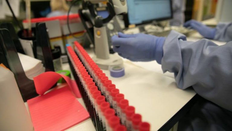 Noile norme de testare pentru coronavirus au fost anunțate. Cine va fi testat și cine nu