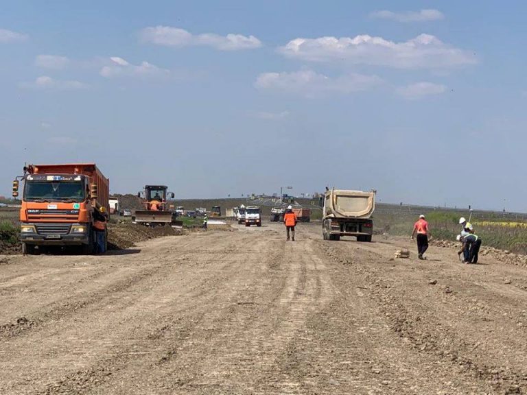 Ministrul Transporturilor, mulțumit de mobilizarea de pe șantierul centurii Timișoarei FOTO-VIDEO